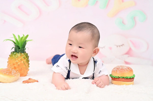 伊犁哈萨克六个多月宝宝辅食